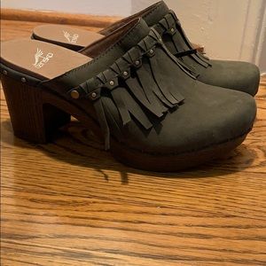Like new, Dansko clogs
